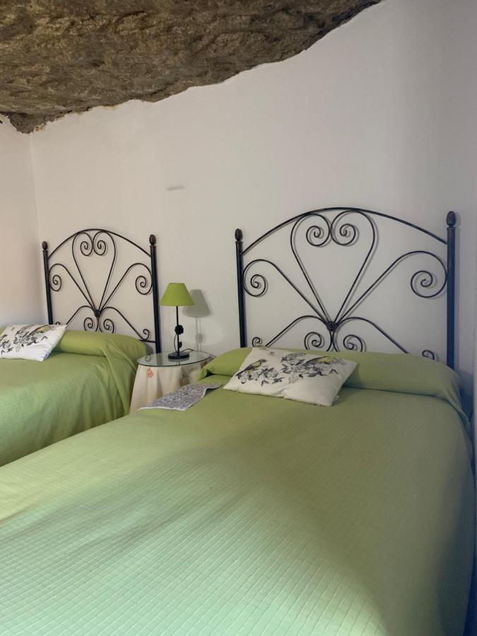 Gasthaus Casa Cueva "Las Calcetas" Setenil De Las Bodegas Exterior foto