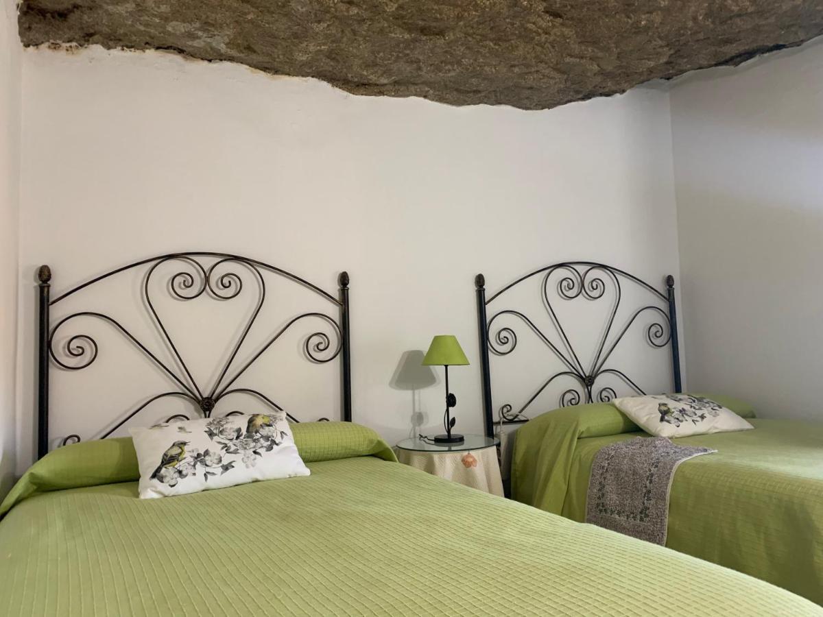 Gasthaus Casa Cueva "Las Calcetas" Setenil De Las Bodegas Exterior foto