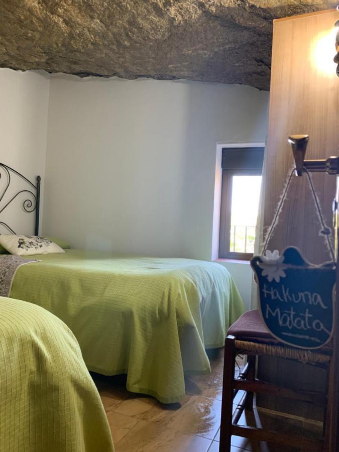 Gasthaus Casa Cueva "Las Calcetas" Setenil De Las Bodegas Exterior foto